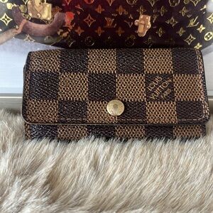 Authentic Louis Vuitton 4 Key Holder Damier Ebene